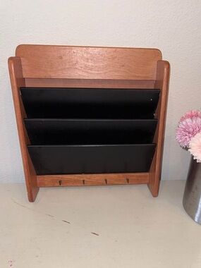 ♠️ Wood and Black Metal Wall Mail Organizer with key hooks